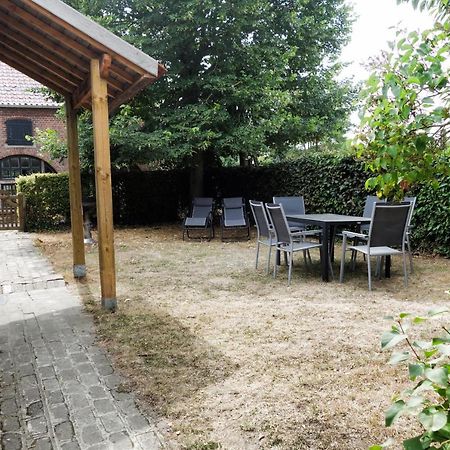 Gîte rural Les petites têtes Leuze-en-Hainaut Extérieur photo
